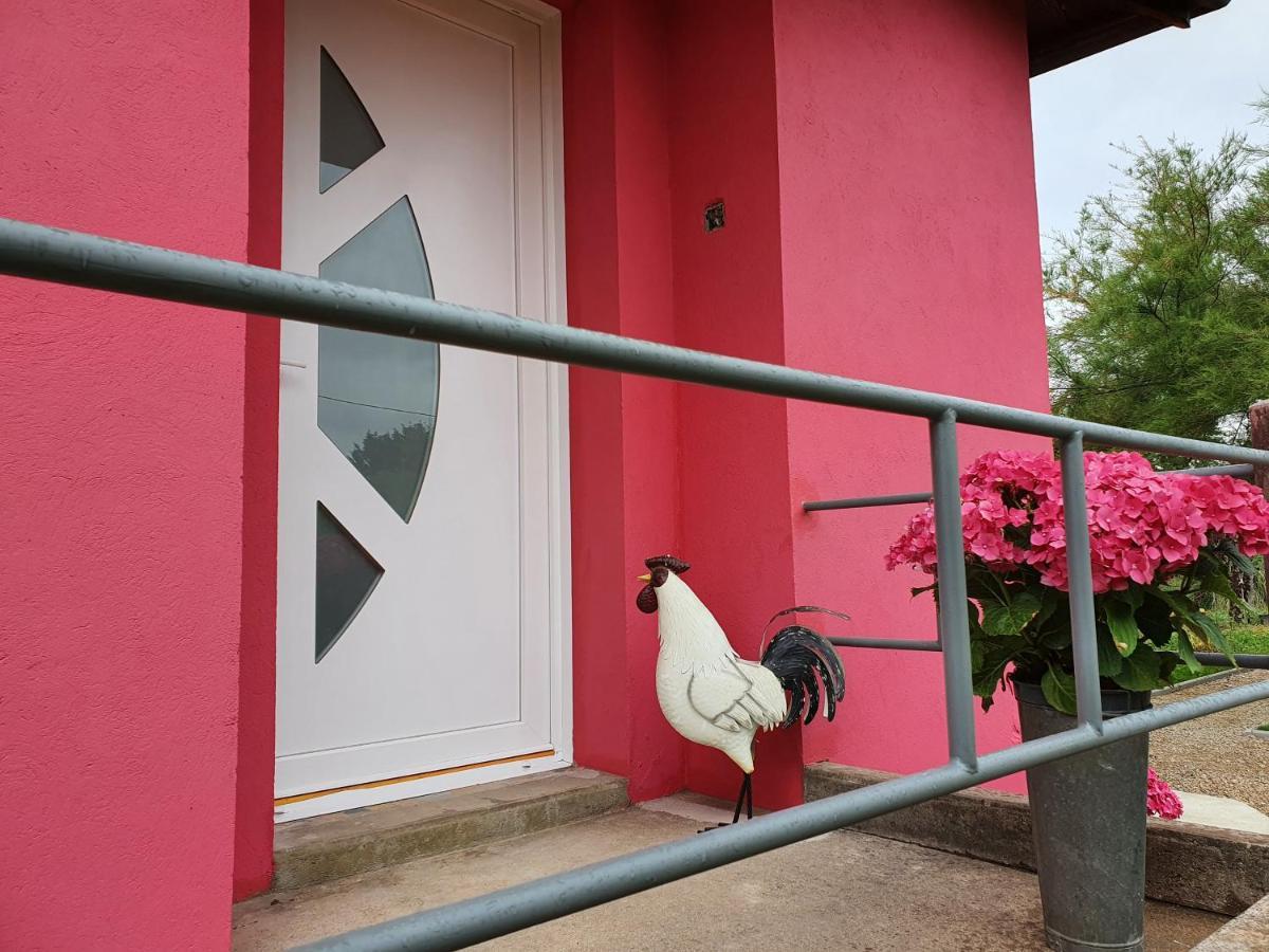 Gite De La Maison Du L.A.C Simard Экстерьер фото